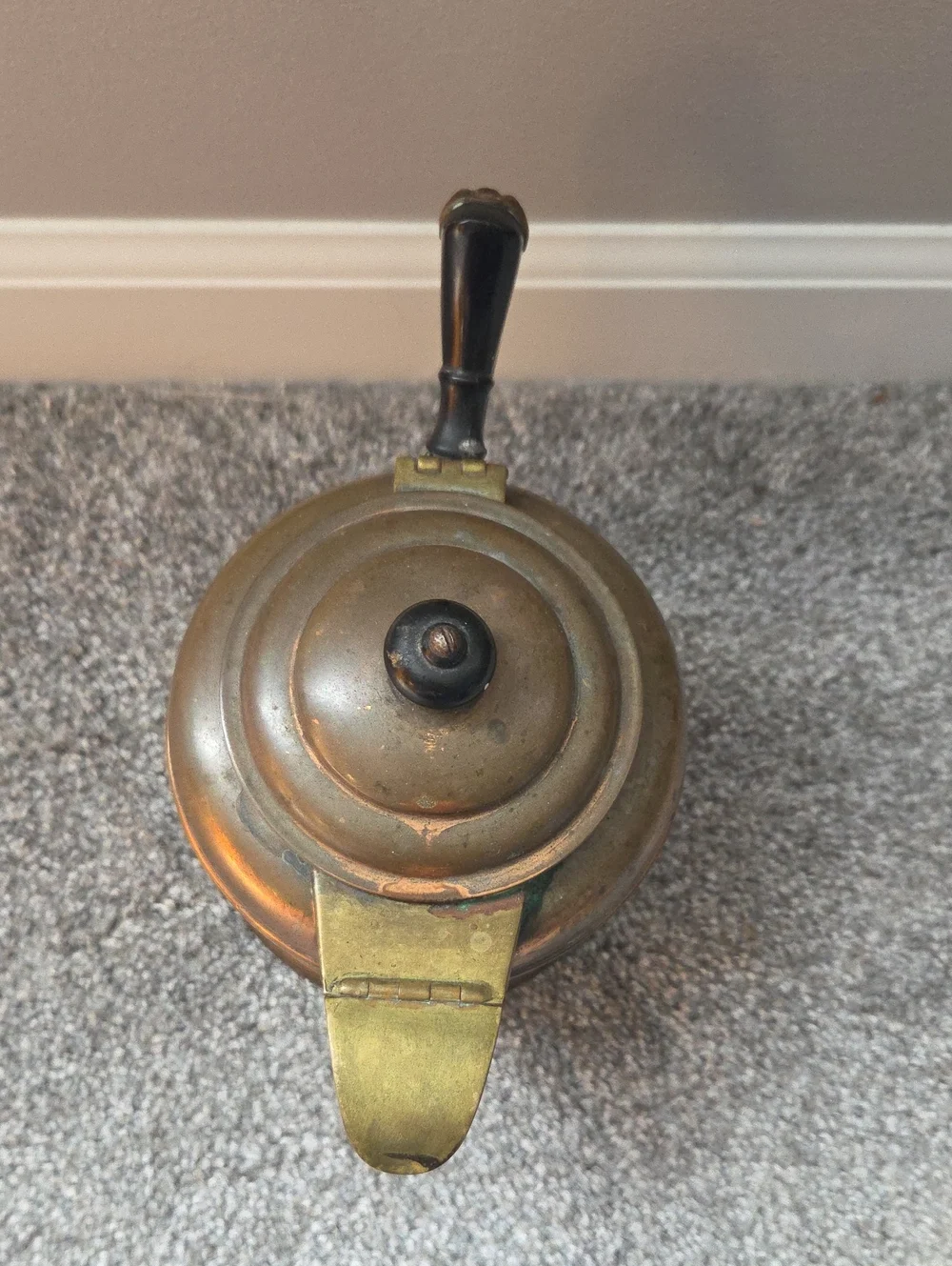Antique-Style Copper Teapot with Black Handle